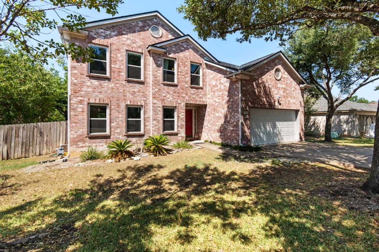 1305 Cedar Brook Dr - Photo 2 of 39