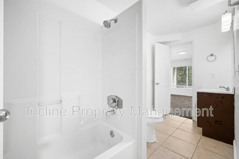 439 Es - Photo 7 of 13