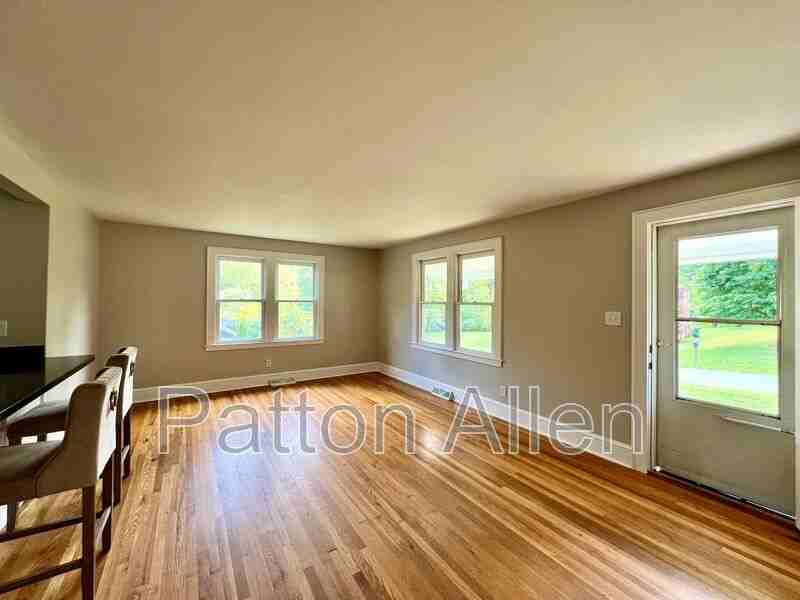 11 Bassett Rd - Photo 3 of 29