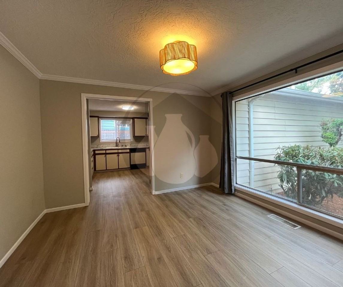 5361 Fox Court South - Photo 3 of 10