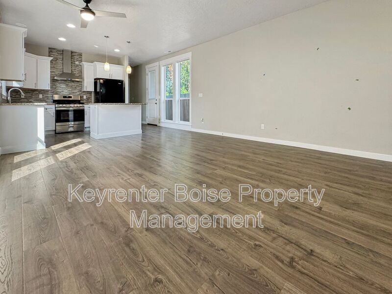 2007 S Atlantic St - Photo 3 of 19