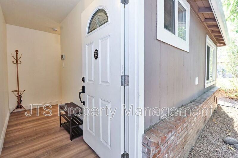6906 Pin Oak Ct - Photo 5 of 28
