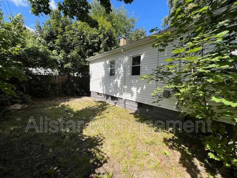 13316 Chapelside Ave - Photo 2 of 7