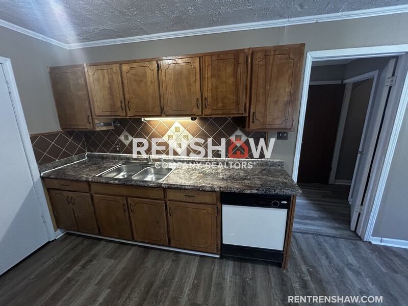 1053 Perry Switch Rd - Photo 3 of 17