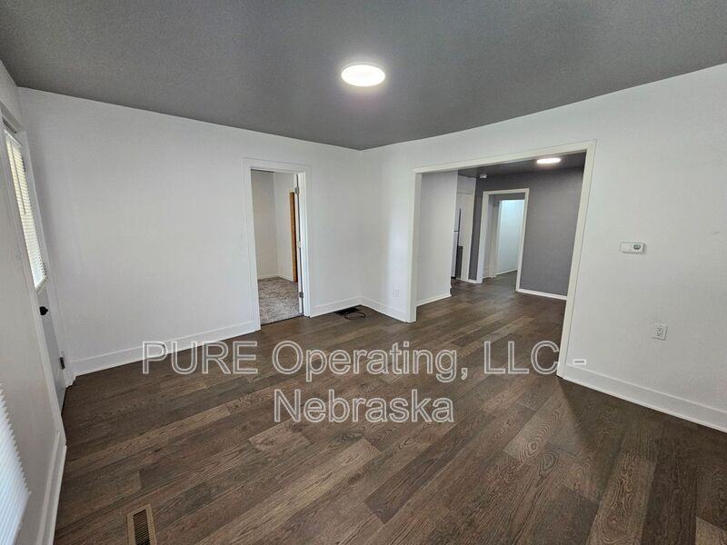 1809 N 33rd St - Photo 5 of 35