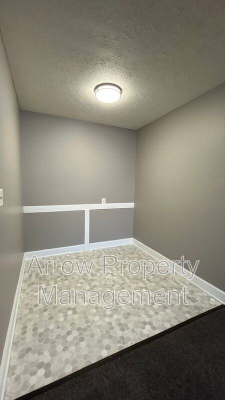 1215 E St - Photo 6 of 15