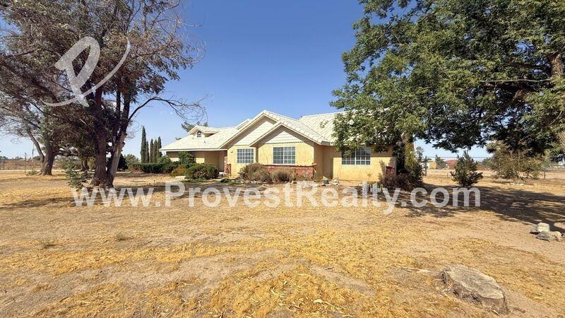 10184 Smoke Tree Rd - Photo 3 of 26
