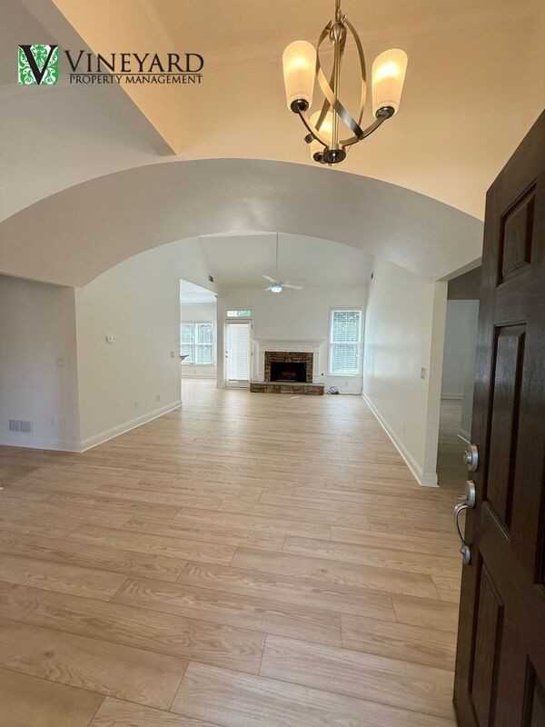 518 Oriole Farm Trl - Photo 3 of 29