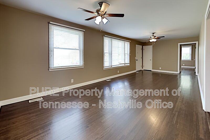 537 Whispering Hills Drive - Photo 5 of 29