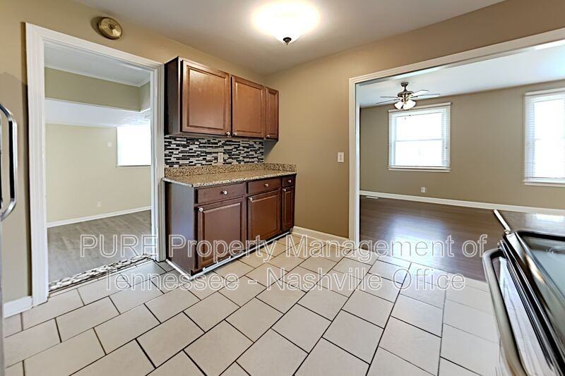 537 Whispering Hills Drive - Photo 6 of 29