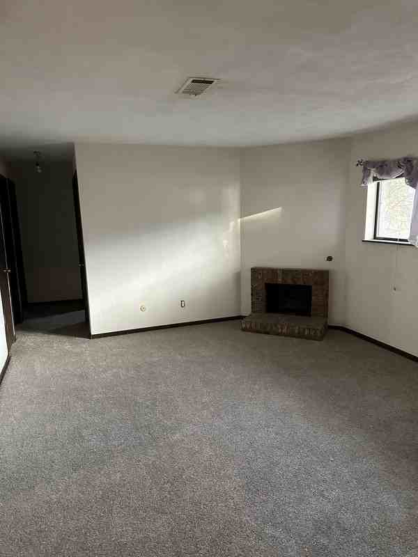 2501 26th Avenue Ct #D - Photo 3 of 5