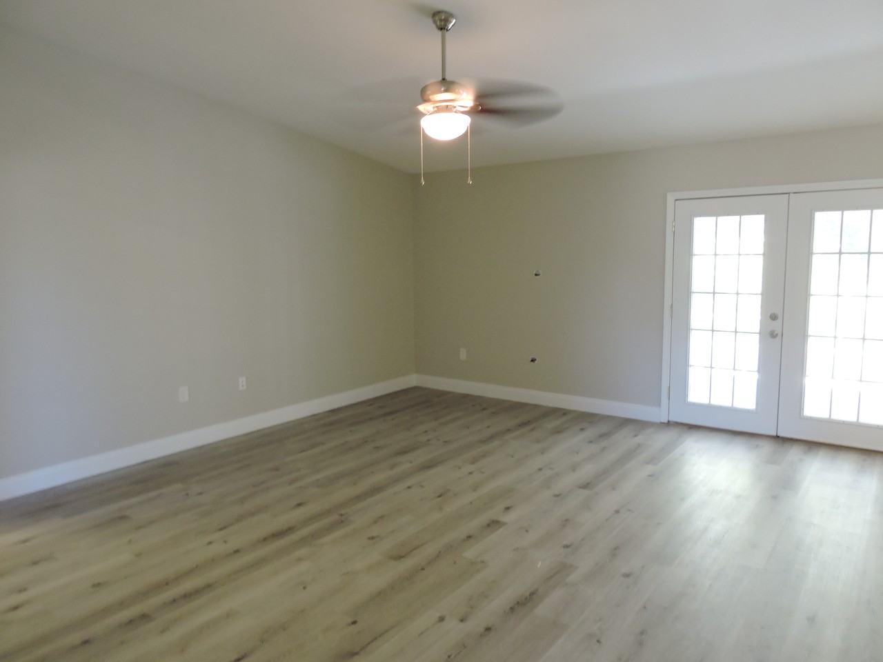 125 Louise Dr - Photo 2 of 30