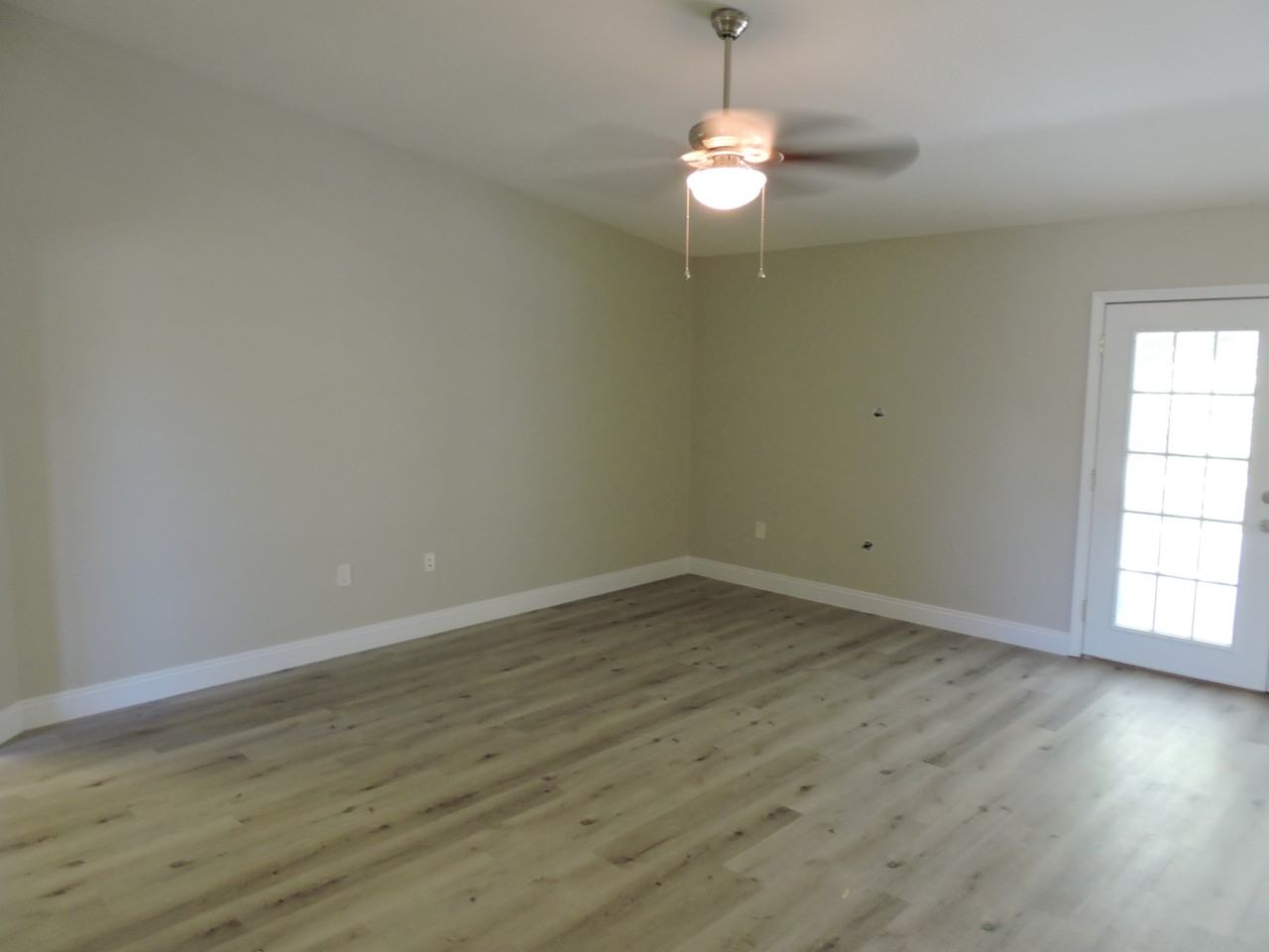 125 Louise Dr - Photo 3 of 30