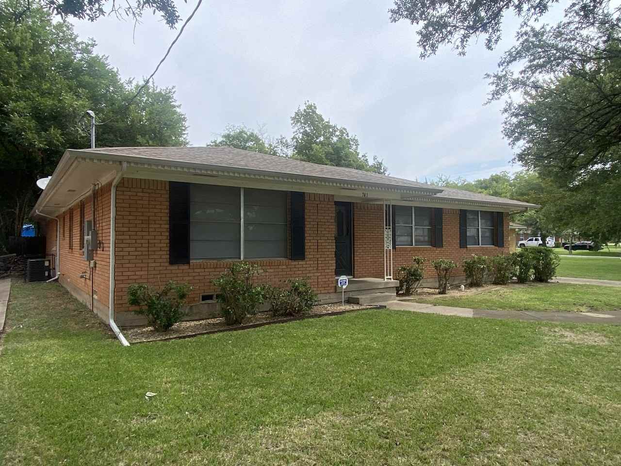 741 West Main Street - Photo 2 of 10