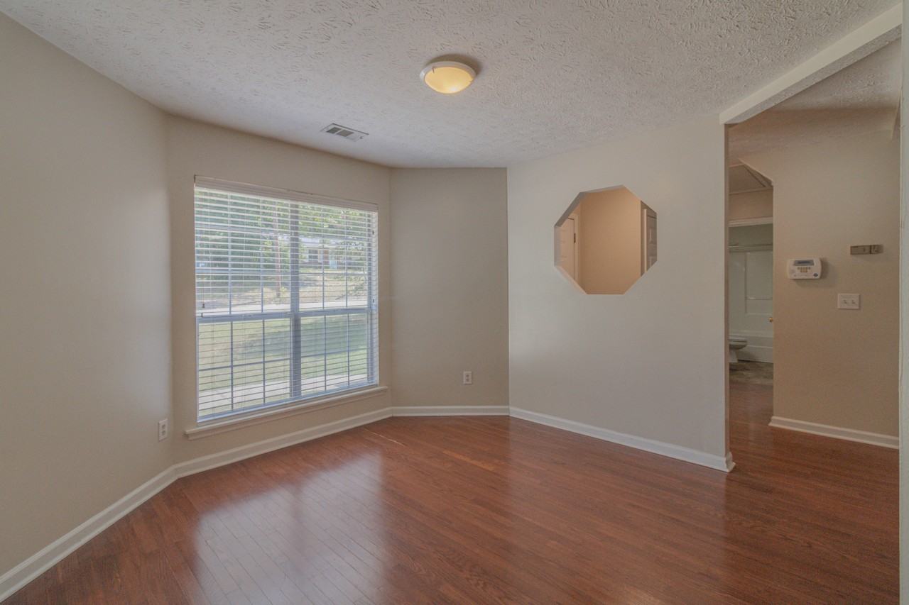 1149 Bismark Dr - Photo 3 of 12