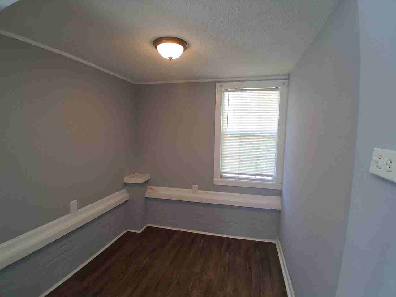 506 Pinckney St - Photo 7 of 37