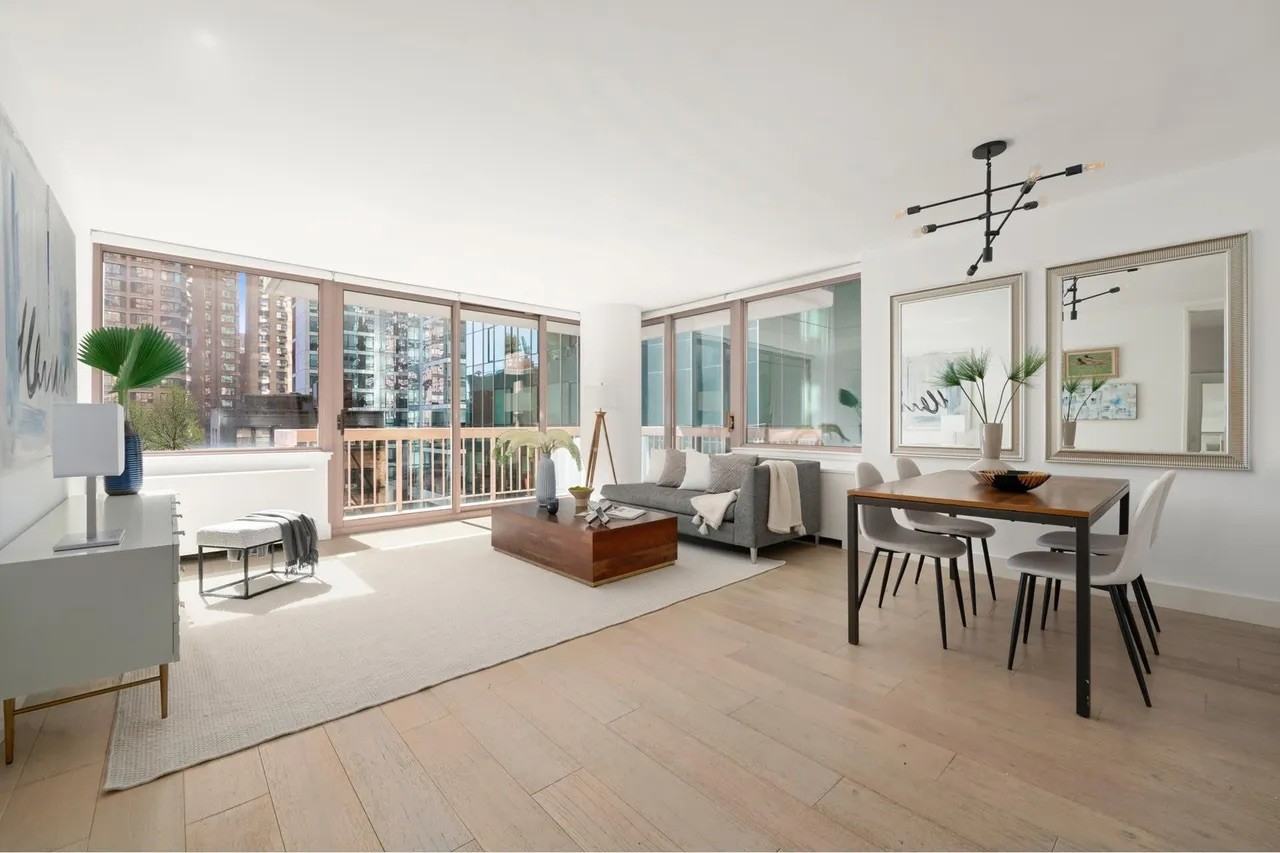 235 E 40Th St - Photo 2 of 21