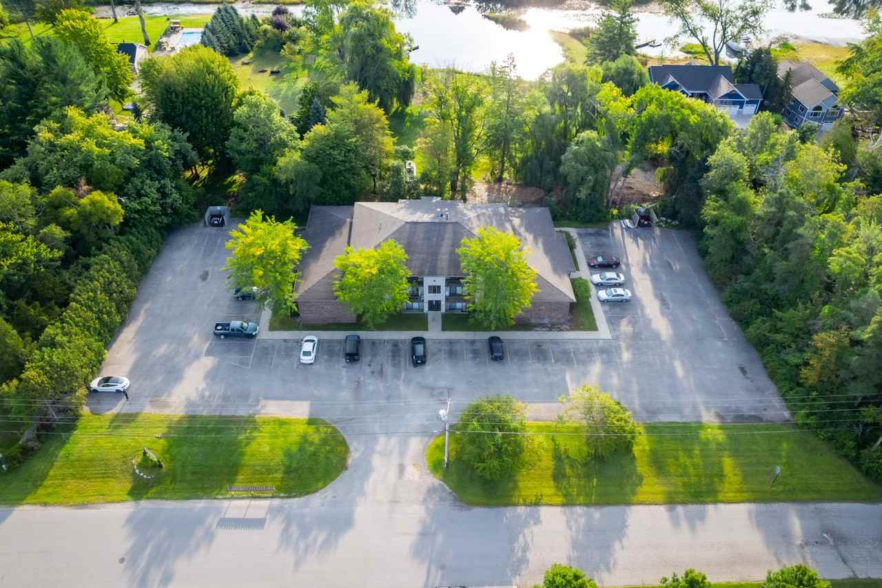 17980 Cove St - Photo 6 of 11