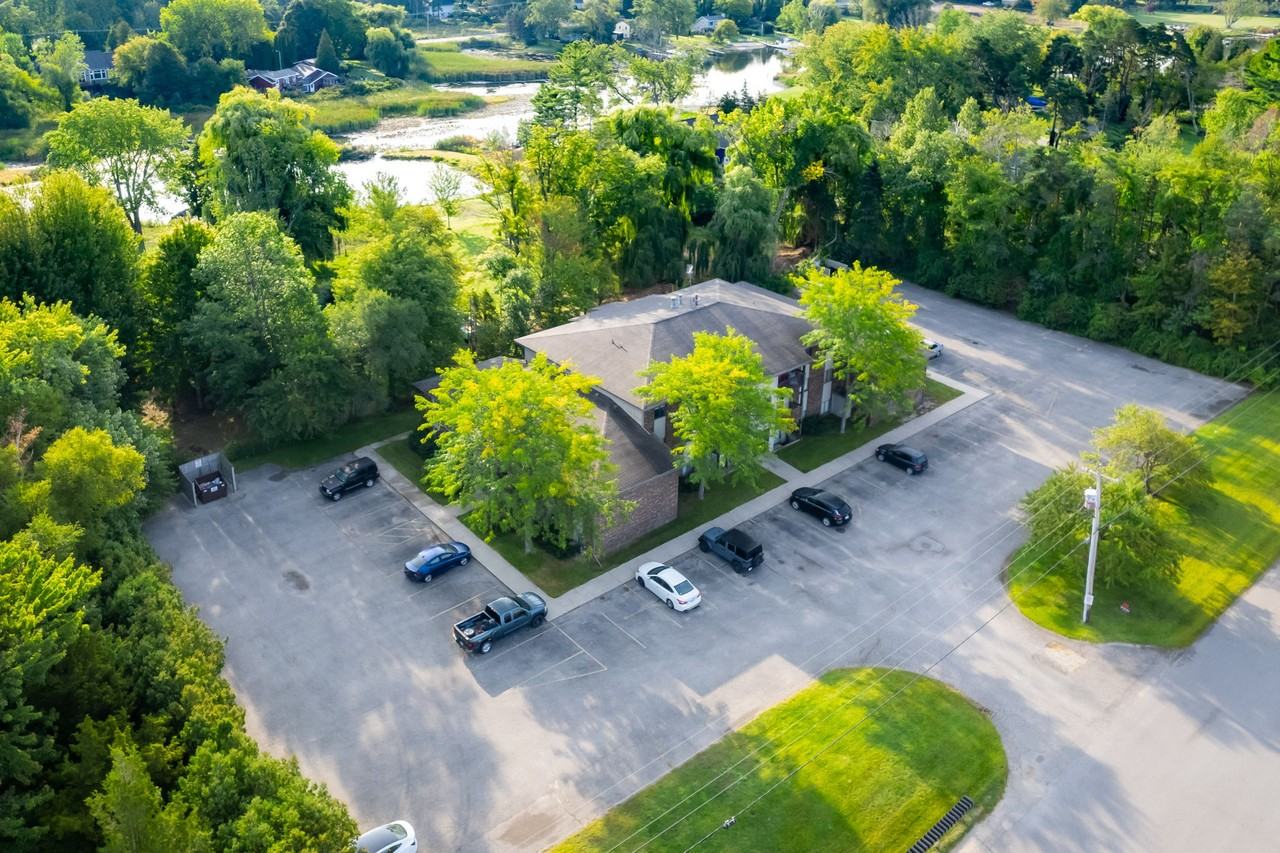 17980 Cove St - Photo 7 of 11