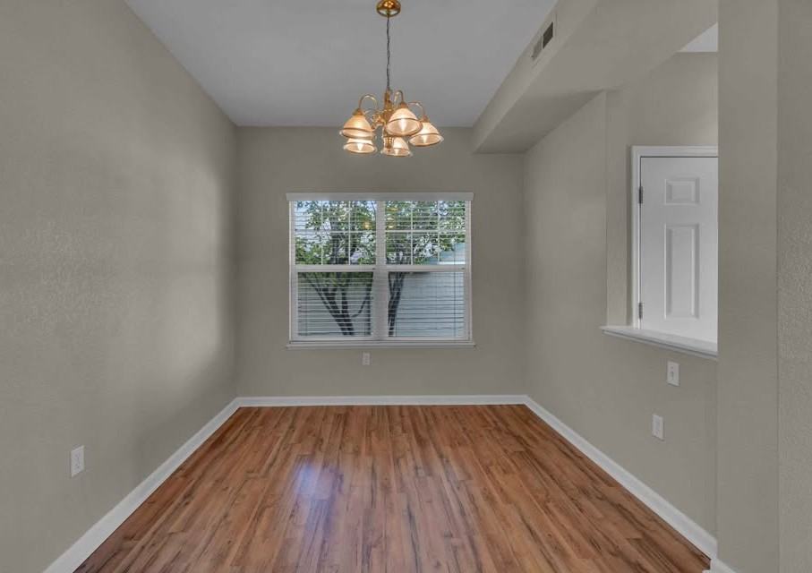 5225 White Willow Dr - Photo 4 of 10