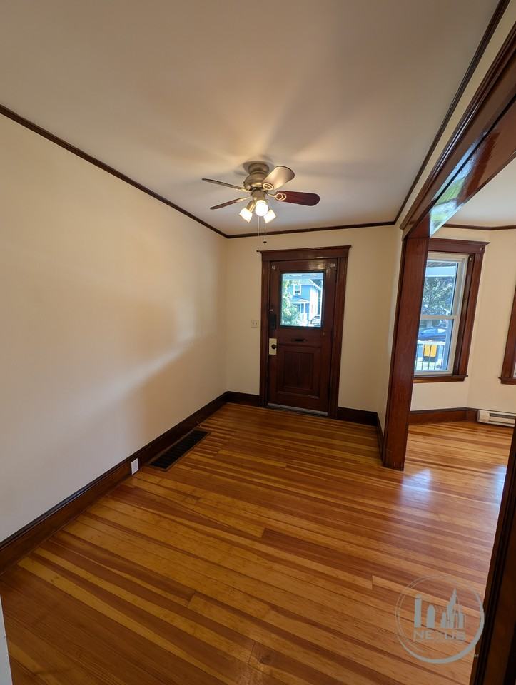 34 Pond St - Photo 3 of 31