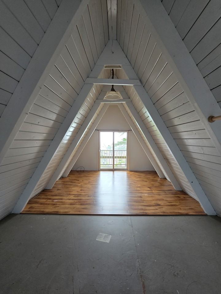 35285 Hill St - Photo 4 of 16