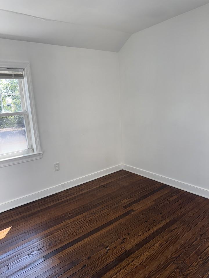 3373 Colwyn Rd - Photo 2 of 19