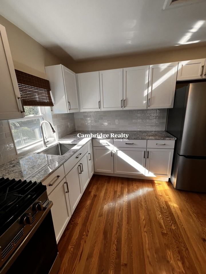 628 Washington St #3 - Photo 2 of 37