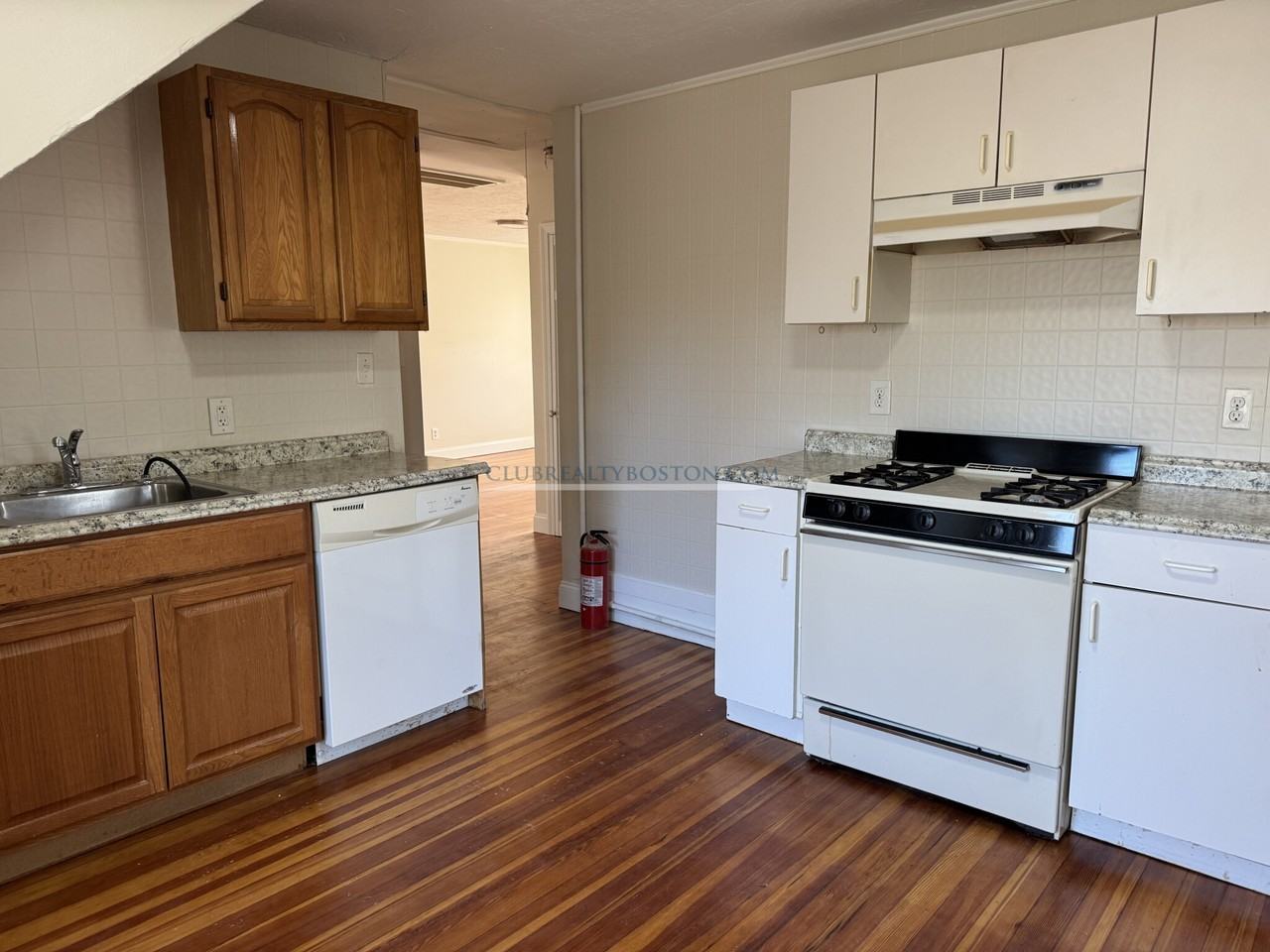 370 Crescent St #5 - Photo 5 of 22