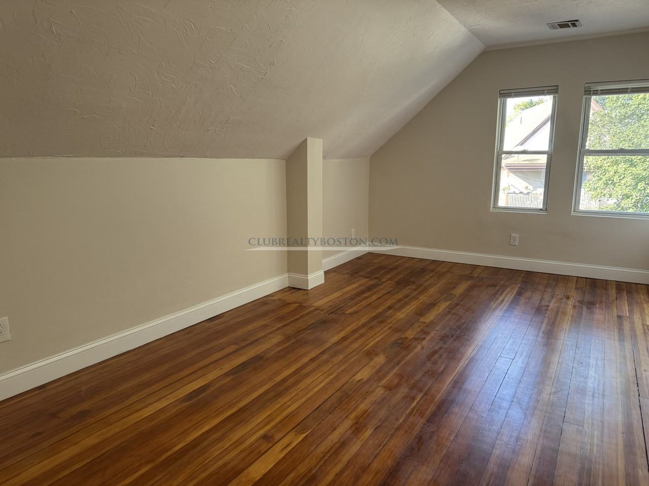 370 Crescent St #5 - Photo 6 of 22