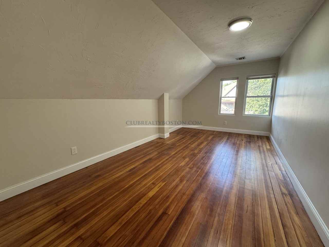 370 Crescent St #5 - Photo 7 of 22