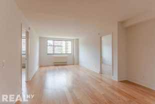 W 96th St #305 - Photo 1 of 1