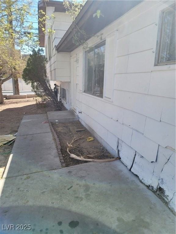 301 Lance Ave - Photo 3 of 41