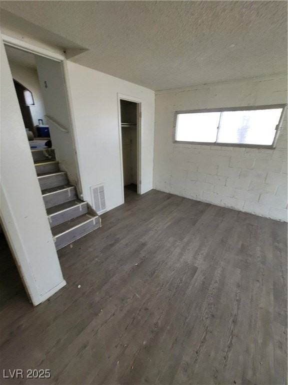 301 Lance Ave - Photo 6 of 41