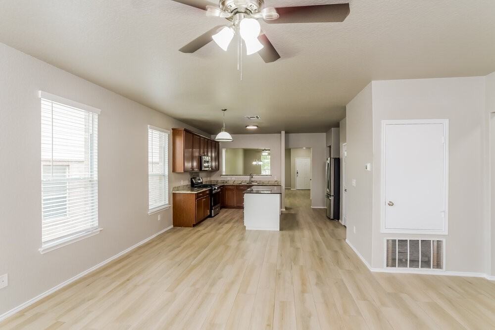 12443 Old Glory Avenue - Photo 3 of 16