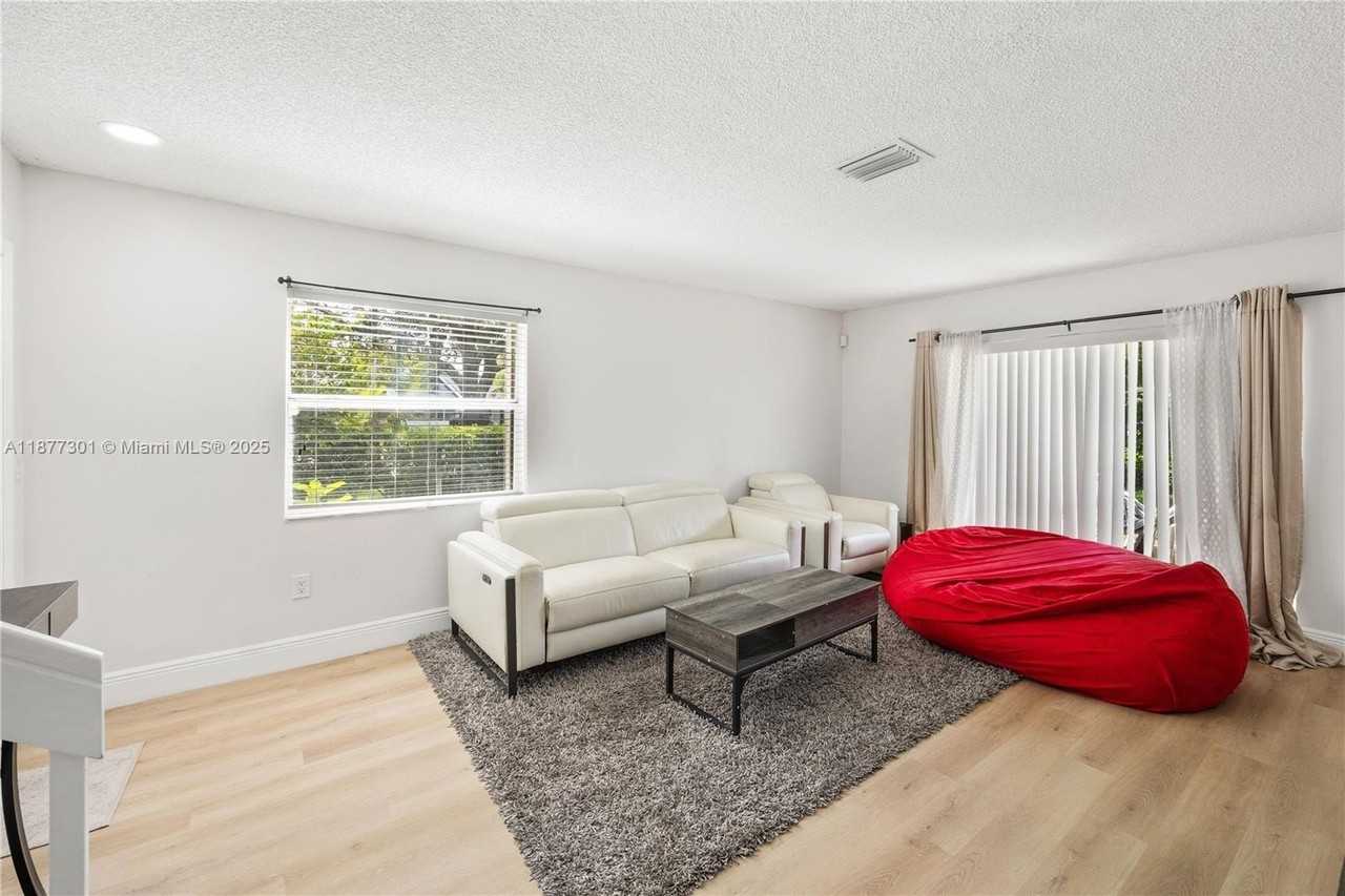 12076 Nw 42nd St #NA - Photo 6 of 36