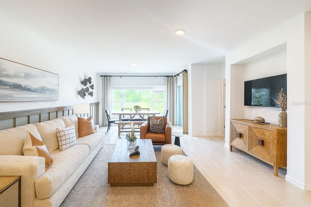 274 Thompson Village Ave - Photo 3 of 17