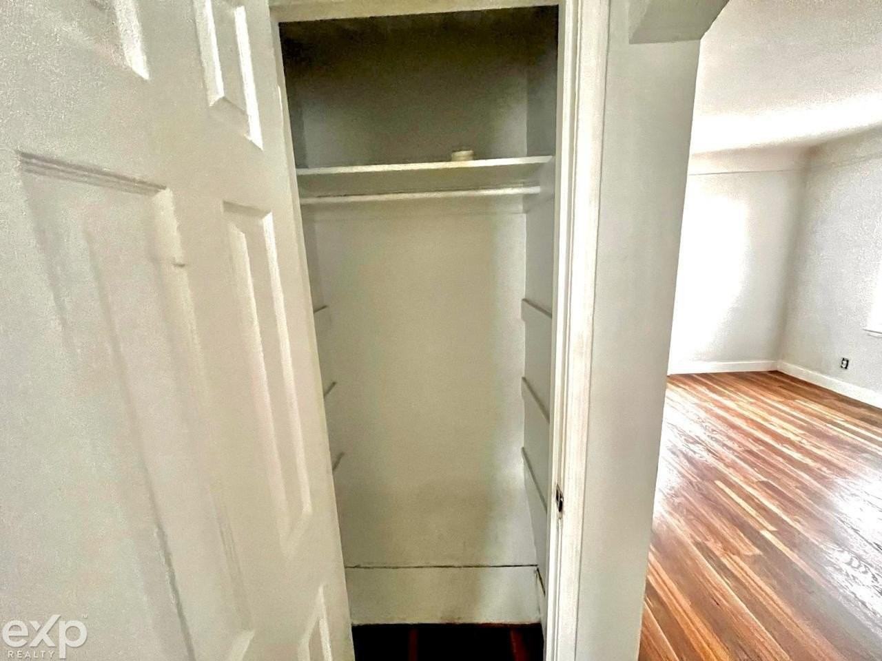 19309 Avon Ave - Photo 3 of 12