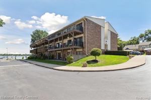 featured image of 895 S Pontiac Trl #C204