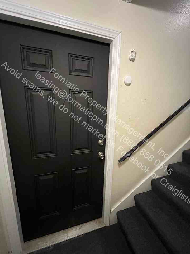 9350 E Girard Ave #7 - Photo 3 of 12