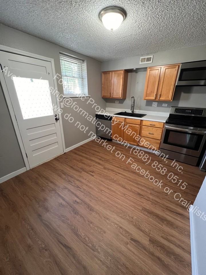 9350 E Girard Ave #7 - Photo 4 of 12