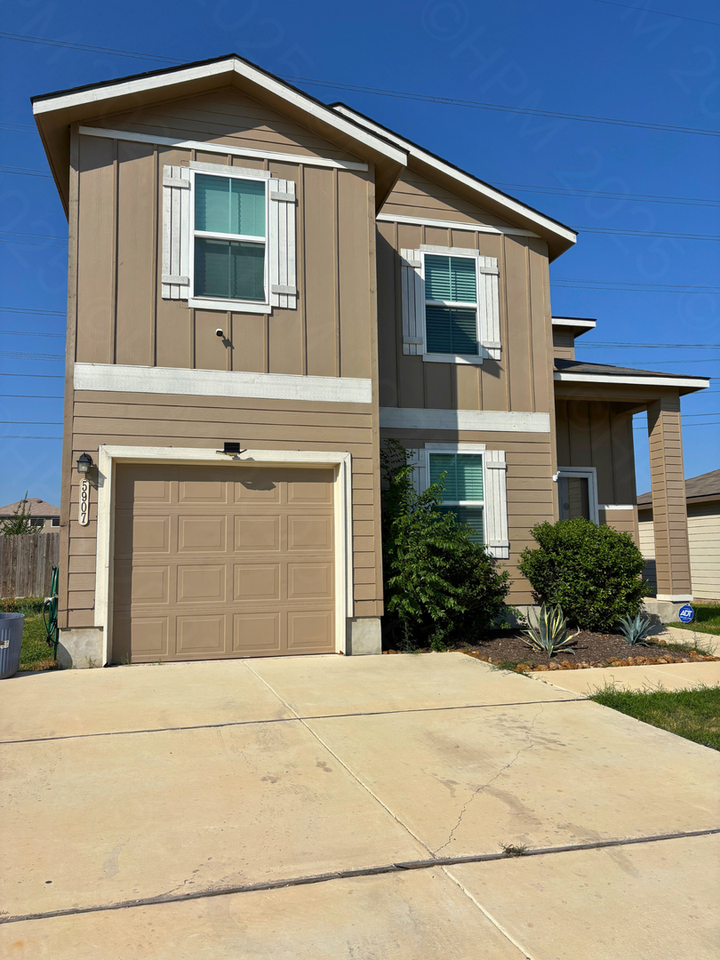 5907 Kendall Cove - Photo 3 of 18