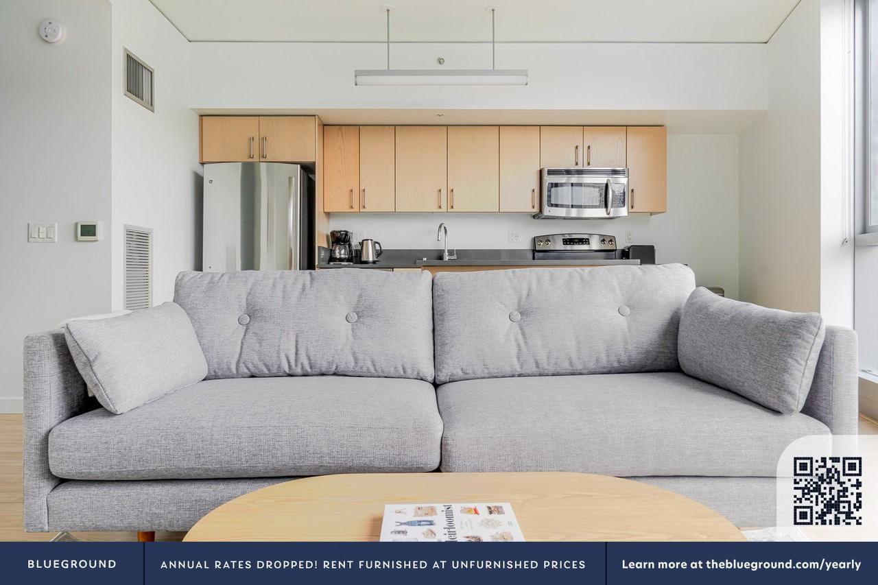 521 Stadium Place South - Photo 4 of 29