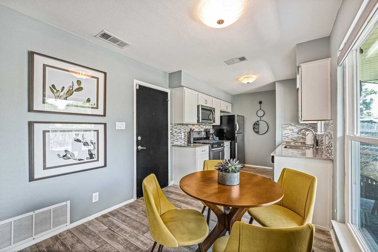 5909 Cherry Loop #1292403P - Photo 7 of 35