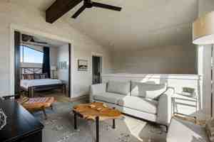 featured image of 19212 Lost Tree