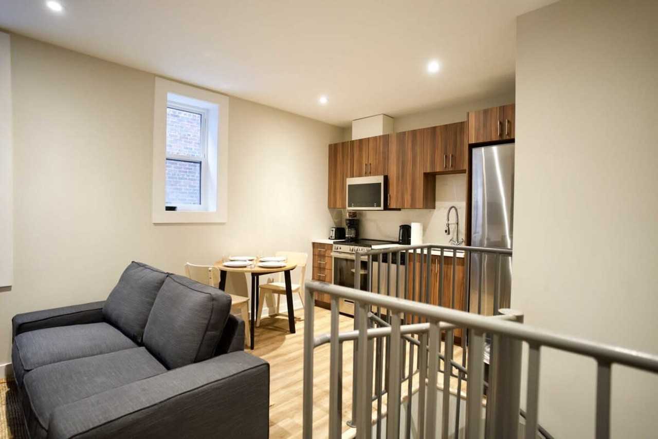 3536 Rue Durocher #1294667P - Photo 4 of 19