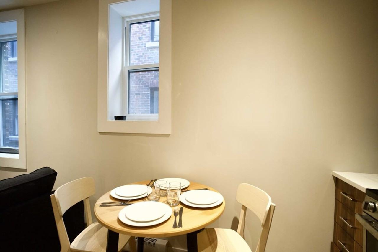 3536 Rue Durocher #1294667P - Photo 6 of 19