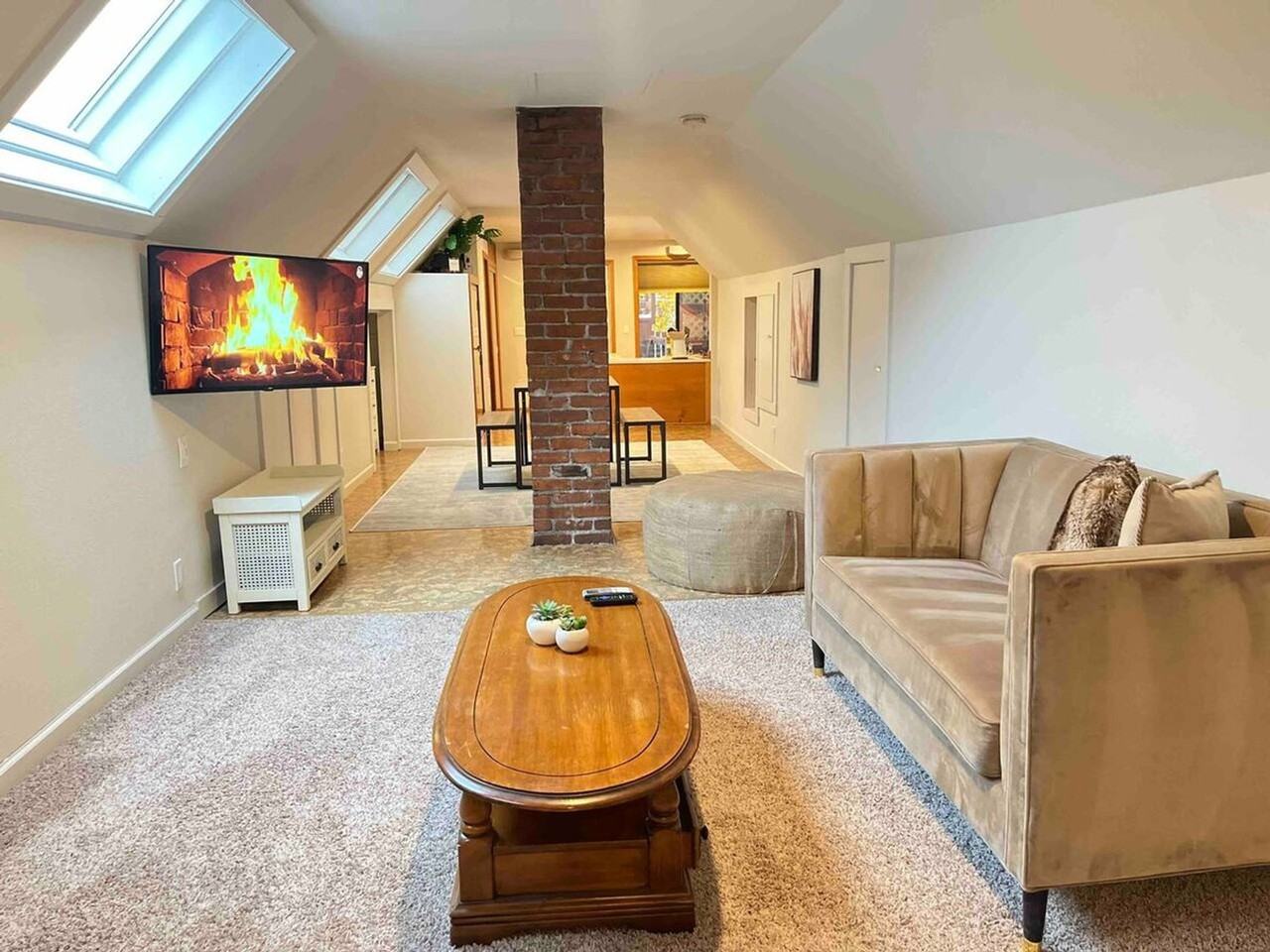 3109 6th Ave #1296617P - Photo 2 of 18