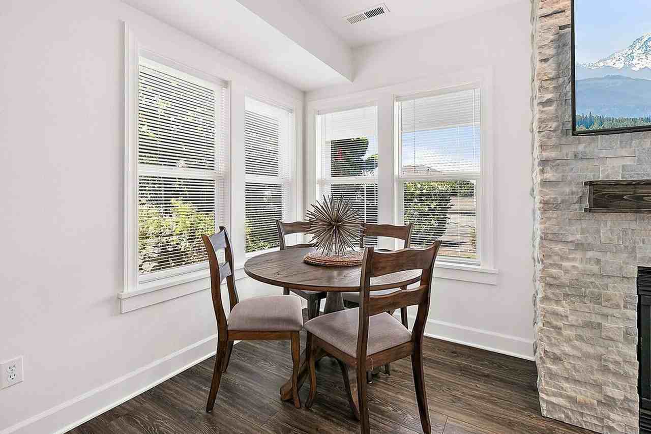 2615 N Starr St #1296631P - Photo 3 of 32