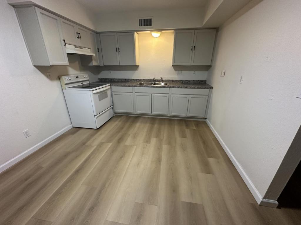 9221 W Gary Rd - Photo 4 of 12